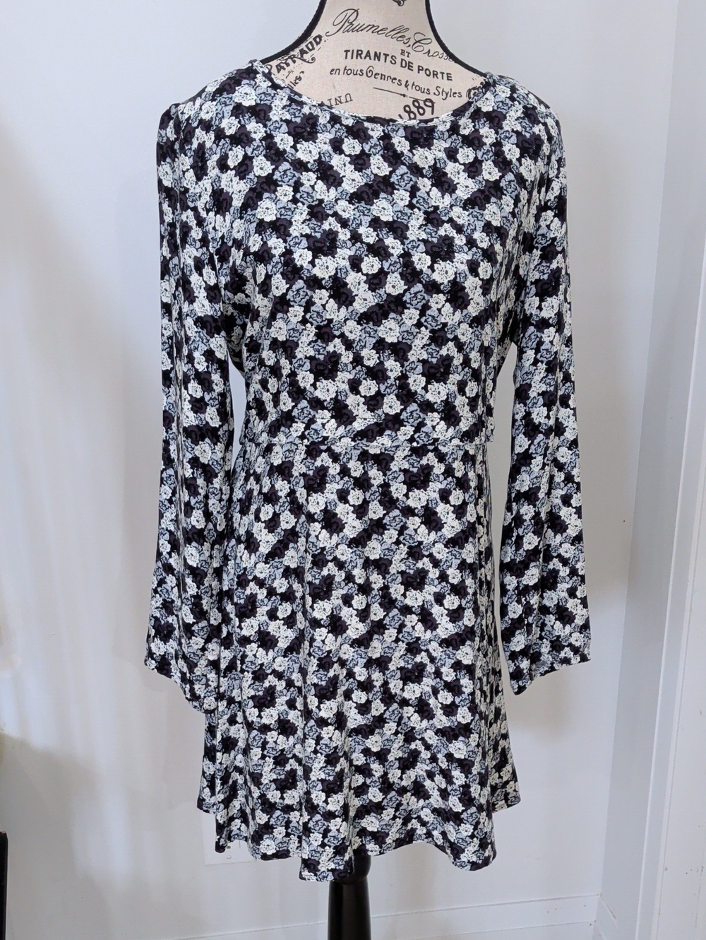 TALULA | Women's Blk/Wht/Gry Floral Long Sleeved Flared Mini Dress